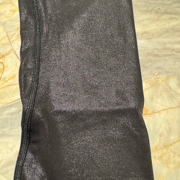 Black Lulu shimmering leggings - Picture 2 of 3